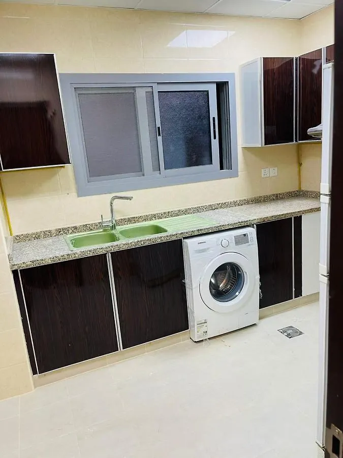 Bedspace In Satwa Dubai شقة